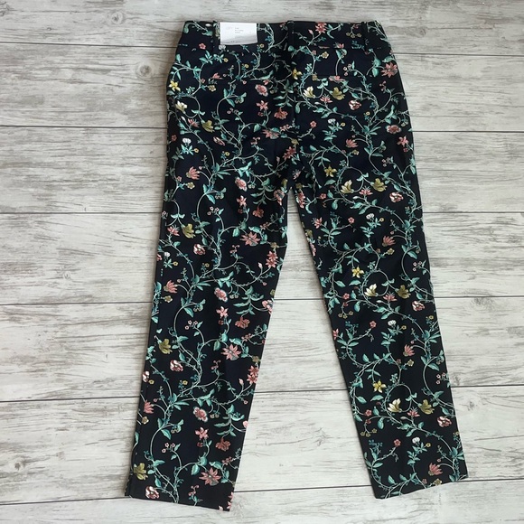 LOFT Navy Floral Riviera Pant Size 0P NWT - Picture 3 of 4